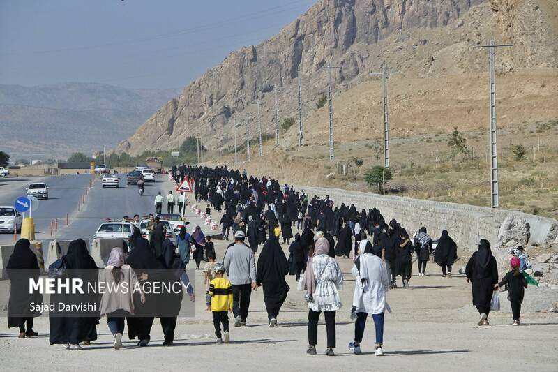 سوگواری جاماندگان اربعین در سراسر ایران / صحنه تجلی «انا من حسین» 30