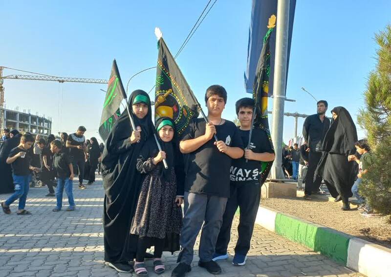 پیادهروی جاماندگان اربعین در بینالحرمین قم +فیلم و عکس