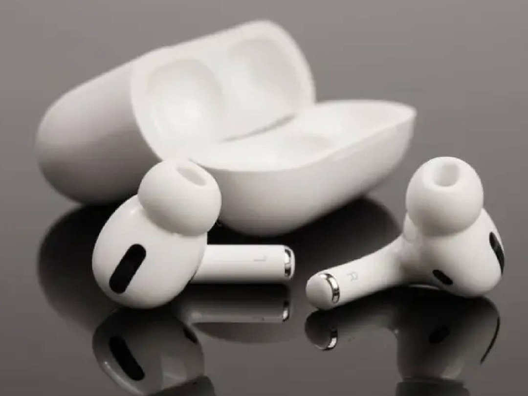 مقایسه جدیدترین هندزفری های اپل و سامسونگ