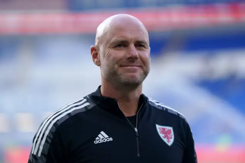 مانور جالب ولز برای احترام گذاشتن به فرهنگ قطر/ احترام به مسلمانان به سبک ولزیها!