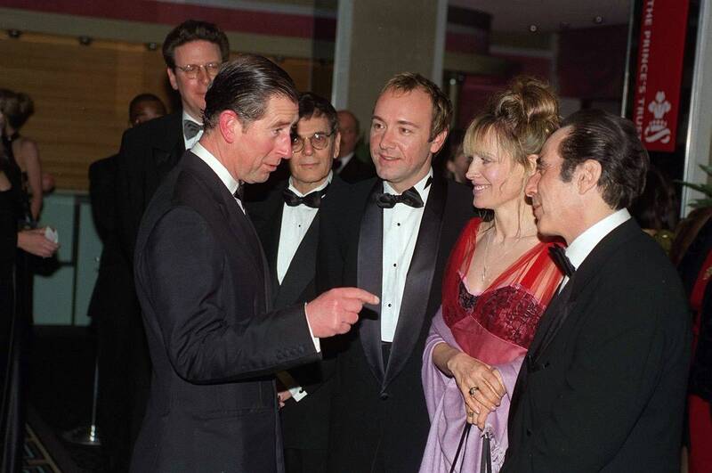 همه مردان پادشاه جدید/ راز وجود حلقه تبهکار پیرامون چارلز چیست؟ +تصاویر