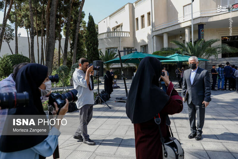 عکس/ اعضای هیأت دولت در جمع خبرنگاران