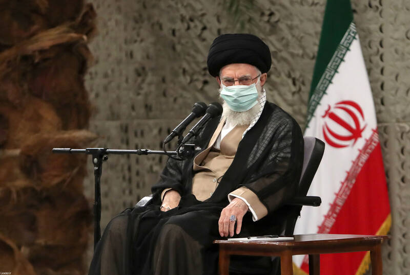 دفاع مقدس نشان داد صیانت از کشور با مقاوت به دست می آید نه با تسلیم/ محور تمام حرکات، اقدامات و عملیات در دفاع مقدس تدبیر و عقلانیت بود