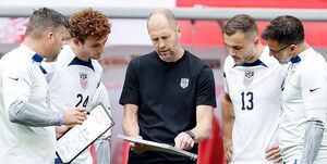 عکس/آمریکا مقابل ژاپن حرفی برای گفتن نداشت تیم ملی آمریکا مقابل ژاپن حرفی برای گفتن نداشت+عکس