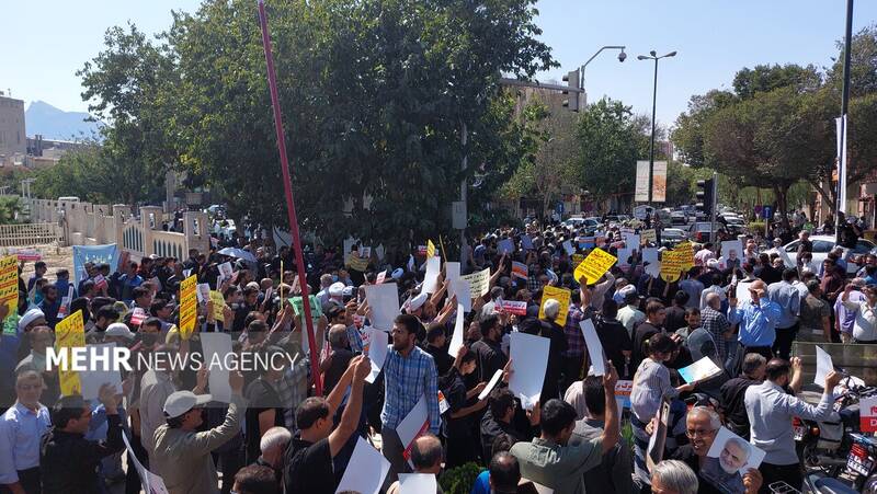 نمازگذاران اصفهان هنجارشکنیهای اخیر را محکوم کردند