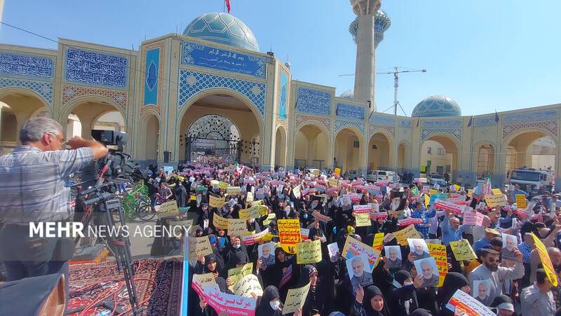 نمازگذاران اصفهان هنجارشکنیهای اخیر را محکوم کردند