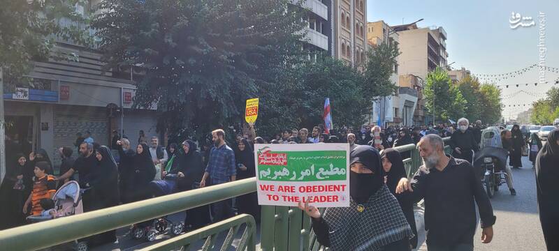 راهپیمایی مردم تهران در محکومیت اقدامات اغتشاشگران/ قدردانی ملت ایران از نیروی انتظامی +عکس و فیلم