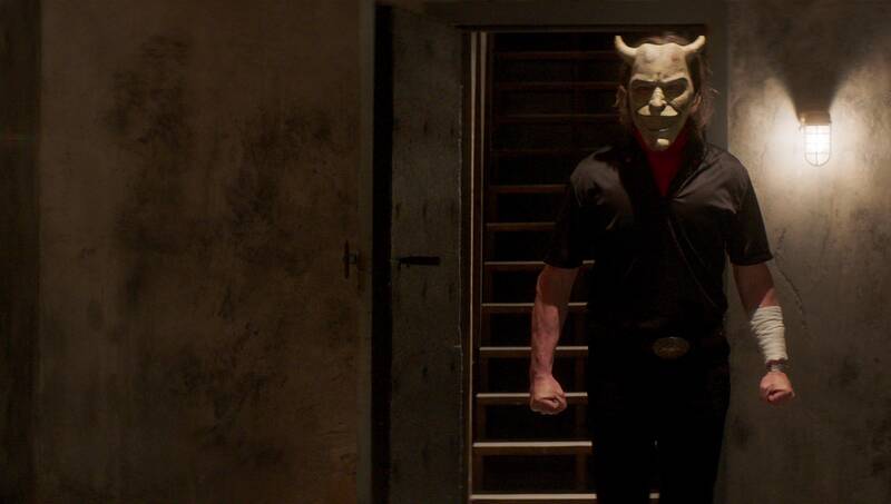 ارواح نیازی به تلفن ندارند! / یک نوستالژیبازی کمرمق با دهه ۷۰ و یک قاتل روانی ترحمآور