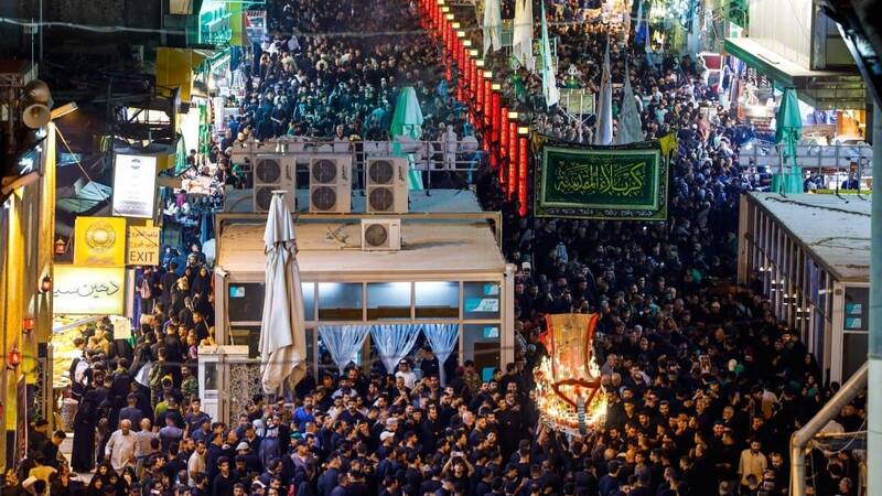حضور 6 و نیم میلیون زائر در نجف در سالروز وفات پیامبر اسلام +عکس