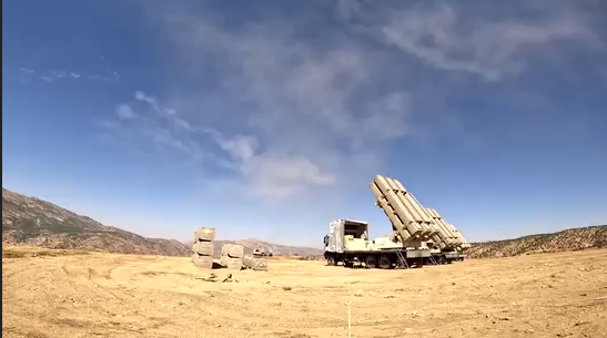 تمرین یک تاکتیک جدید توسط نیروی زمینی سپاه برای انهدام مراکز تروریستها در شمال عراق/ حملات برقآسا پهپادهای انتحاری و «موشک فتح» به ۴۰ نقطه در خارج از مرزهای کشور +عکس