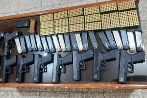 کشف 30 قبضه کلت کمری در شهرستان دهلران