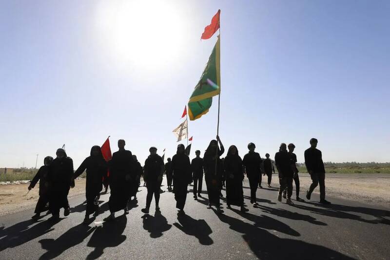 پیادهروی مردم عراق به سوی سامرا+عکس و فیلم