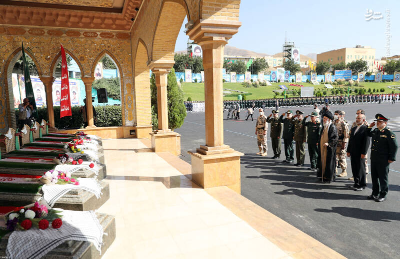 عکس/ حضور رهبر انقلاب در دانشگاه افسری امام حسن(ع)