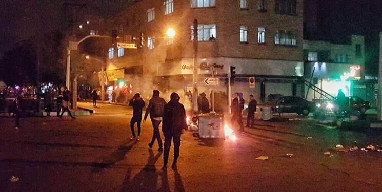 عدهای با اغتشاش در ایران، فاکتور درست میکنند و پول میگیرند