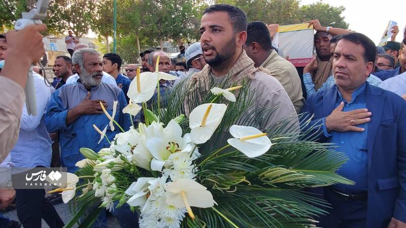 تشییع باشکوه شهید مدافع امنیت در قشم +عکس