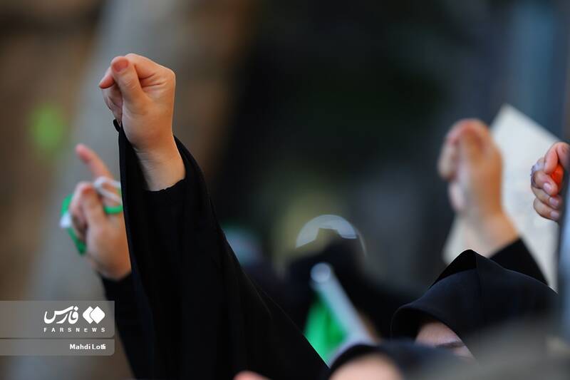 نوای غیرت زن ایرانی در چهارباغ/ حسین حسین شعار ماست حجاب افتخار ماست