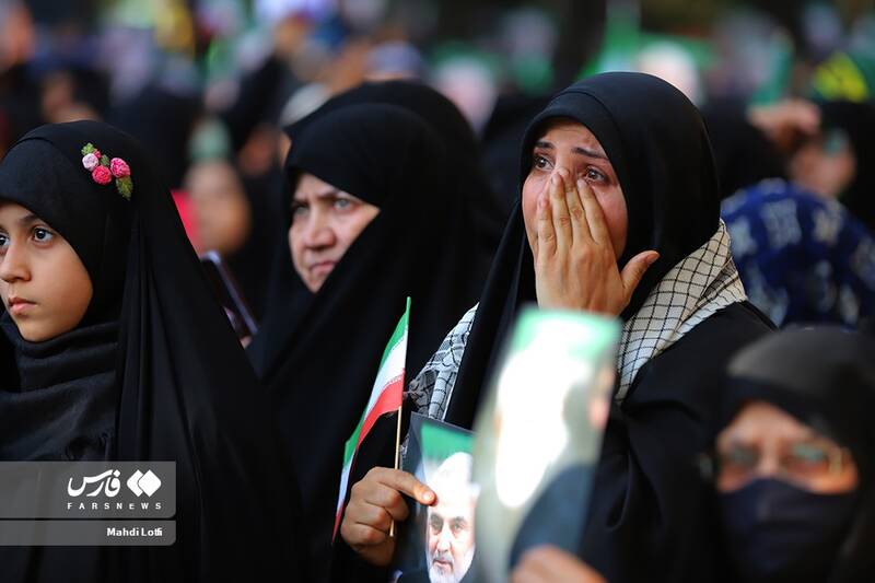 نوای غیرت زن ایرانی در چهارباغ/ حسین حسین شعار ماست حجاب افتخار ماست