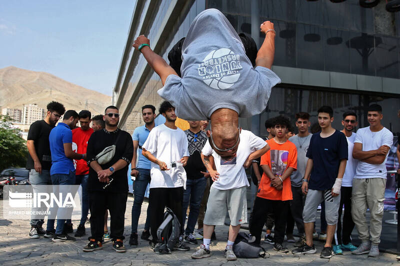 نگاهی دیگر به ناآرامیهای اخیر/ دهه هشتادیها از اغتشاش در خیابان چه میخواهند؟