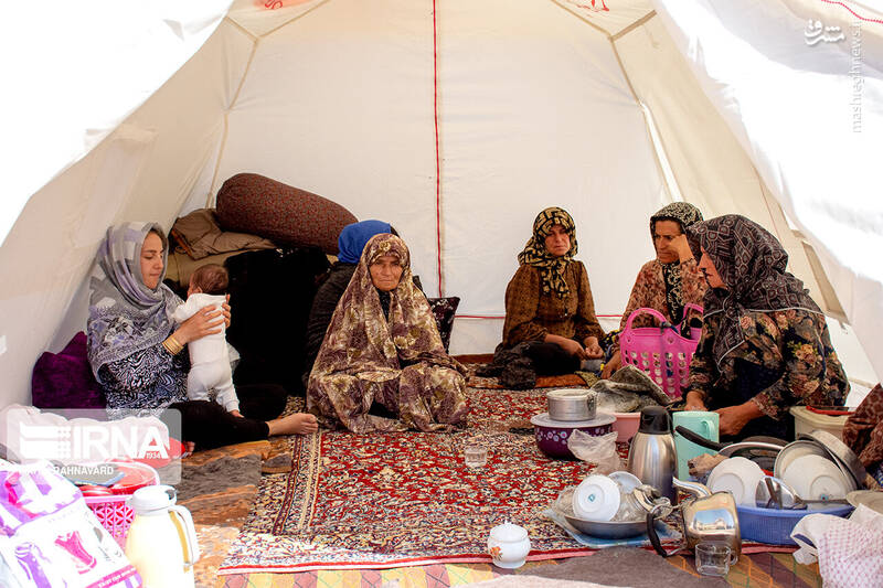 عکس/ بجا مانده از زلزله خوی