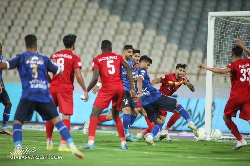 اجازه ندادند استقلال به صدر برود/ قضاوت ناجوانمردانه ۳۰ میلیارد به باشگاه ضرر زد!/ دیدار آجورلو با تاج هم تأثیری ندارد