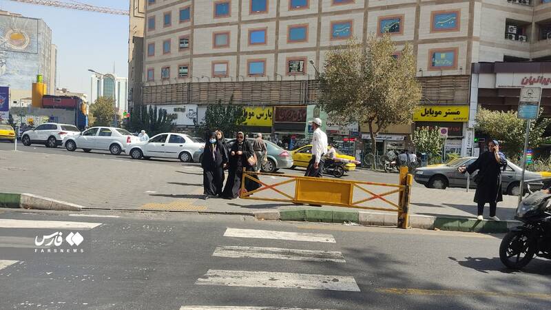 امروز در تهران چه خبر بود/ وقتی گاز اشکآور جان یک خبرنگار را نجات داد! +عکس