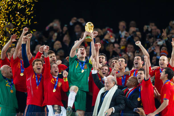 دبل قهرمانی یا تکرار فاجعه در جام جهانی در انتظار محبوب ترین تیم قرن ۲۱ و کارخانه بازیکن سازی؟ +عکس