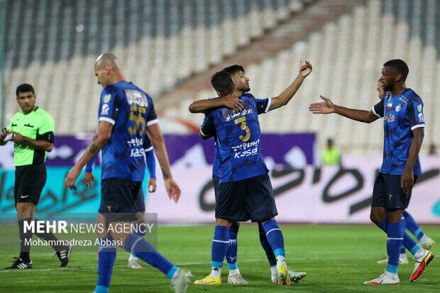 کیروش خیال چند بازیکن را راحت کرد/ مدعیانی که در لیگ راه میروند