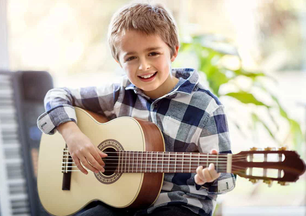 آموزش گیتار به کودکان