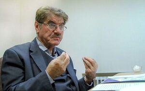 مهسا امینی بیمار بود و دارو مصرف میکرد / هیچگاه نگفتهام که مهسا مریض نبوده است / نظر پزشکی قانونی فصلالخطاب است / دستگاه قضایی با عوامل انتشار دهنده شایعات درباره مرگ مهسا برخورد کند / به دنبال سیاسی کردن پرونده مهسا نیستیم!