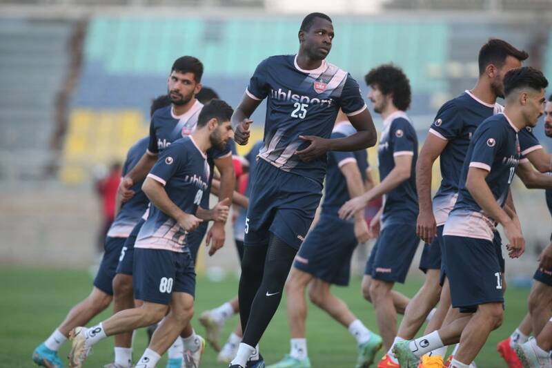 مرور کارهای تاکتیکی توسط پرسپولیسیها/ حضور دیاباته در تمرینات گروهی