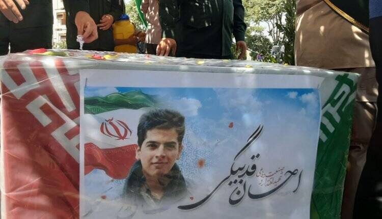 ریختن خون این دانشجوی دانشگاه شریف حلال است! +عکس