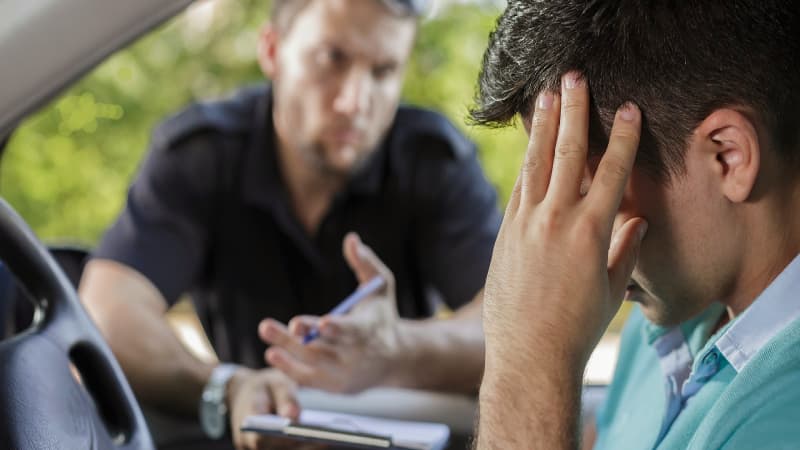 پرداخت خسارت به راننده بدون گواهینامه چگونه است ؟