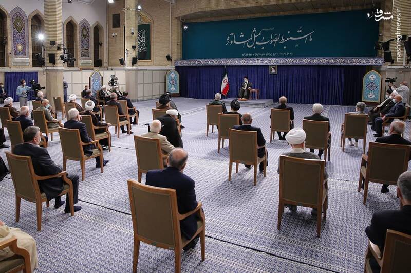 حوادث جزیی حواس مسئولان را از سازندگی پرت نکند/ برخورد امنیتی قضایی با عوامل و افراد همسو با دشمن، کار فرهنگی با افراد هیجانزده