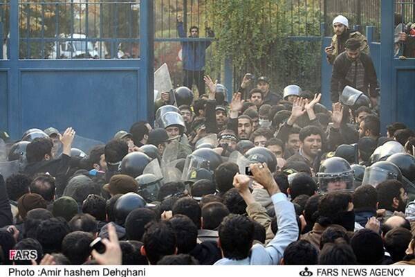 سکوت معنادار در قبال تعرض به سفارتخانههای ایران