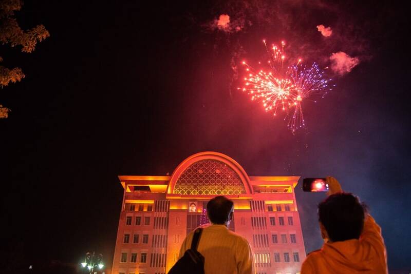 نورافشانی آسمان تبریز +عکس