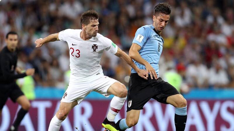 کار سخت قهرمان و یکی از نمادهای جام جهانی در قطر +عکس