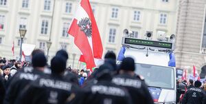 تظاهرات اتریشی ها علیه مهاجران اوکراینی