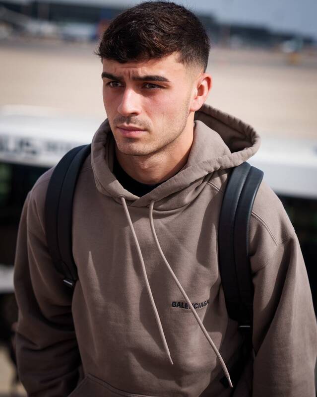 ستارگان رئال و بارسا در راه پاریس/ توپ طلا میزبان بنزما و لواندوفسکی شد +عکس