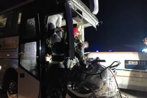 انحراف اتوبوس در جاده سبزوار به نیشابور با ۲۲ مصدوم انحراف اتوبوس در جاده سبزوار به نیشابور با ۲۲ مصدوم