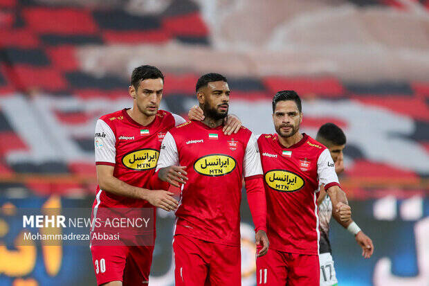 فضای پرسپولیس رویایی است/ طرفدار تیم ملی ایران هستم