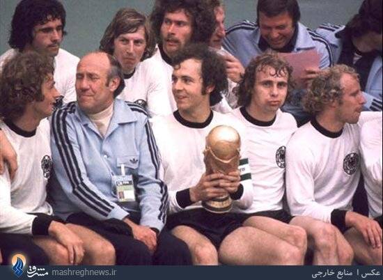 قدرت نمایی آلمان ها با بمب افکن/ اولین جام جهانی با شکل جدید هم سیاسی شد +عکس