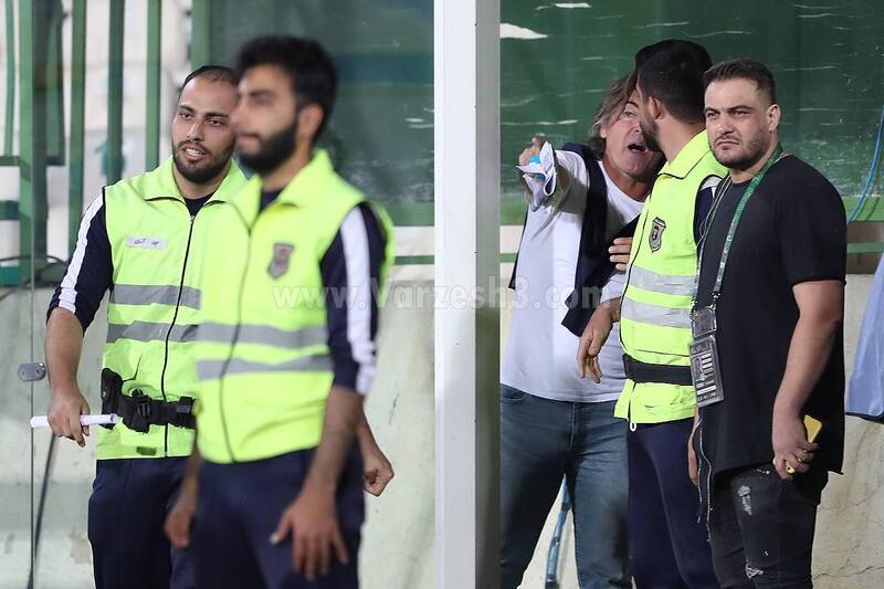 درگیری ساپینتو با فیلمبردار تلویزیون