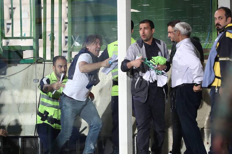 درگیری ساپینتو با فیلمبردار تلویزیون