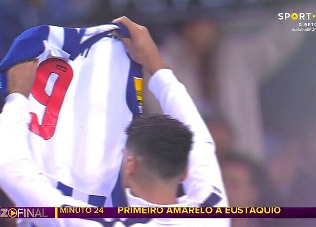 جنجال جدید طارمی برابر هواداران رقیب +عکس