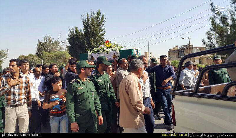فرزند شهید چهار و نیم ساله به پدرش پیوست + عکس