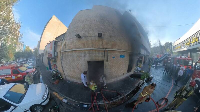 آتشسوزی گسترده در خیابان ولیعصر تهران +عکس