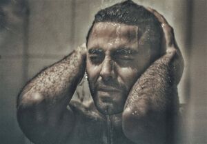 «بی همگان»؛ استمرار دژاووی همیشگی دخترپولدار و پسر فقیر