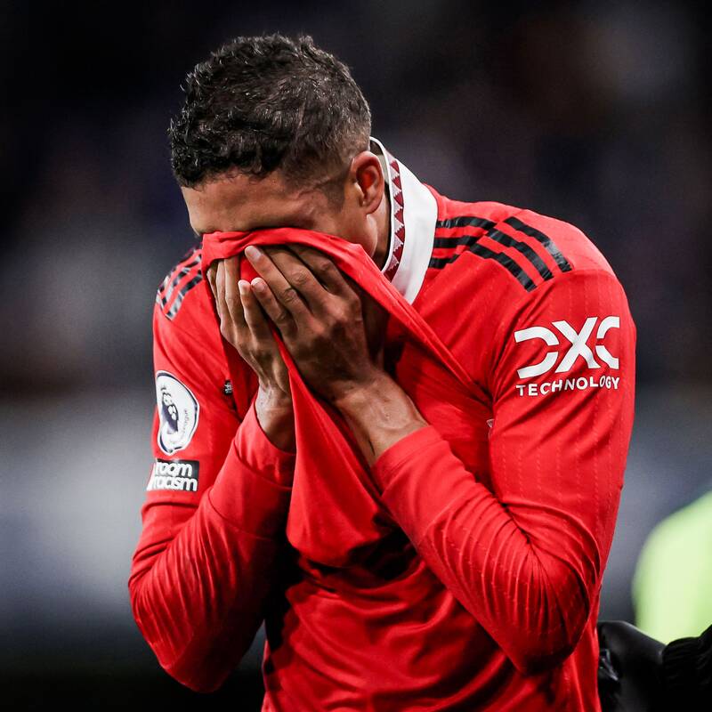 شوک بزرگ به منچستریونایتد و فرانسه/ مدافع بزرگ جامجهانی را از دست داد؟