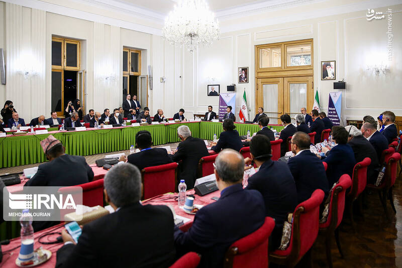 عکس/ دیدار اعضای اوآنا با وزیر امور خارجه