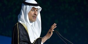 انتقاد سعودی‌ها از دستکاری قیمت نفت توسط آمریکا
